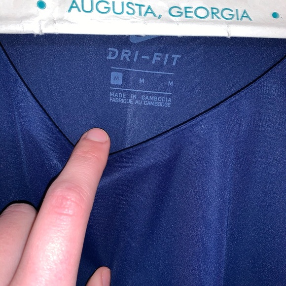 Nike City Sleek Shirts! - Picture 8 of 8